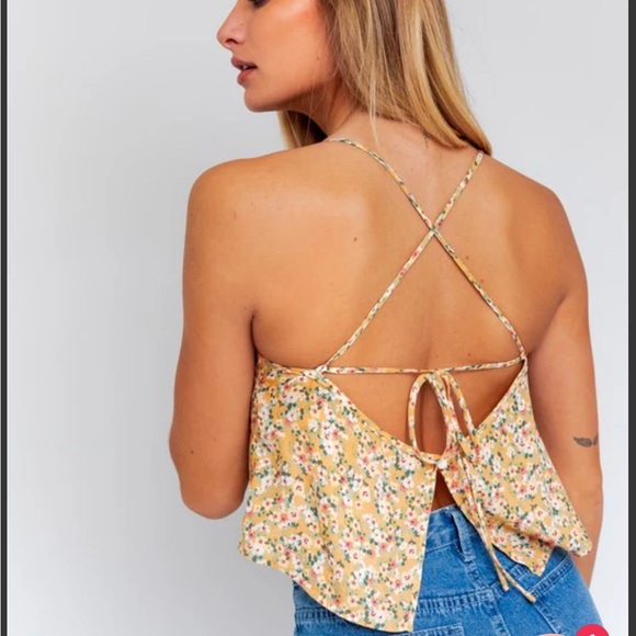 Le Lis Floral Strappy Tank Top - Picture 2 of 9